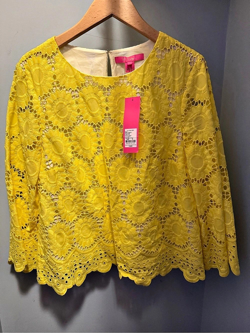 Lilly Pulitzer Mariella Top Floral Eyelet Blouse Yellow Medium